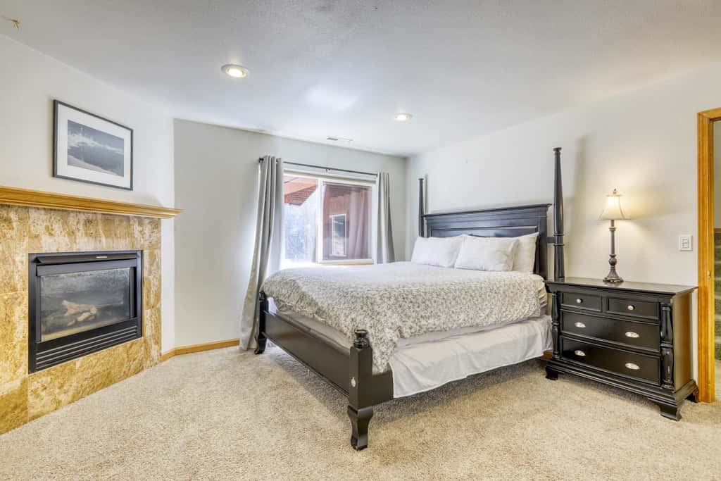 Pet Friendly Tahoe Cabin with Hot Tub & Foosball