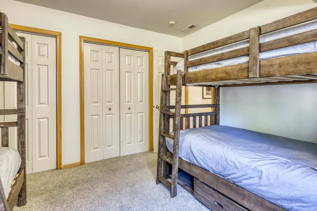 Pet Friendly Tahoe Cabin with Hot Tub & Foosball