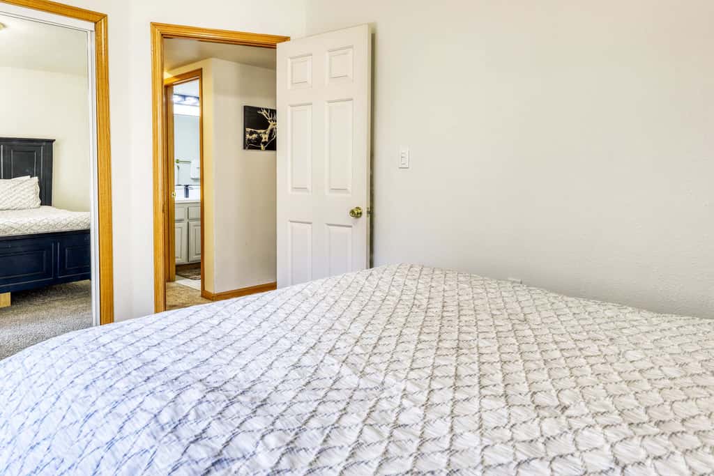 Pet Friendly Tahoe Cabin with Hot Tub & Foosball