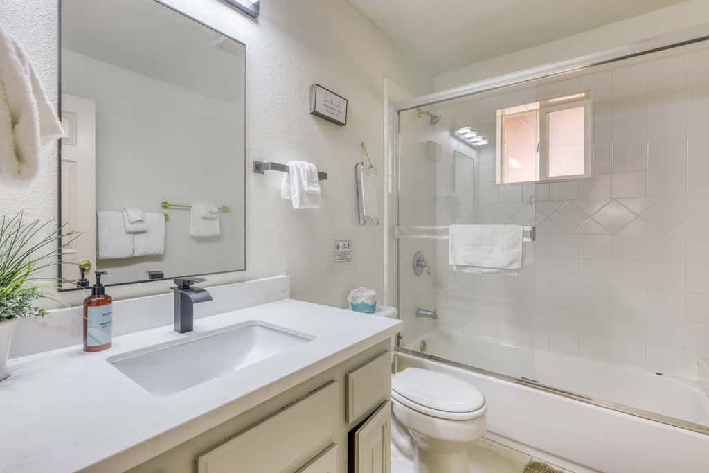 Pet Friendly Tahoe Cabin with Hot Tub & Foosball