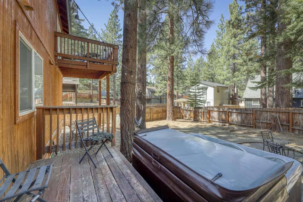 Pet Friendly Tahoe Cabin with Hot Tub & Foosball