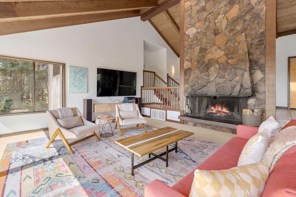 SeaBreeze Serenity - Sea Ranch ocean-view home with chef's kitchen, stone fireplace & private hot tub, dog friendly