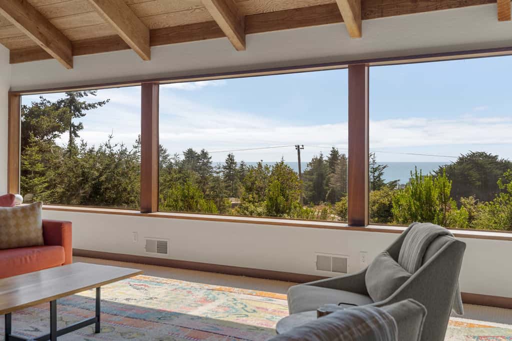 SeaBreeze Serenity - Sea Ranch ocean-view home with chef's kitchen, stone fireplace & private hot tub, dog friendly