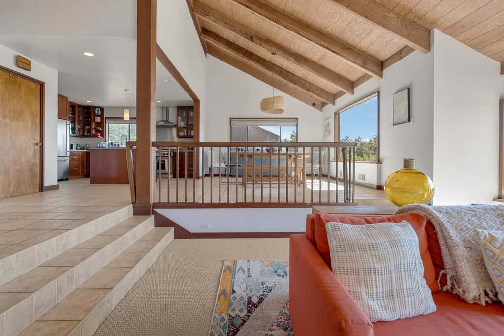 SeaBreeze Serenity - Sea Ranch ocean-view home with chef's kitchen, stone fireplace & private hot tub, dog friendly