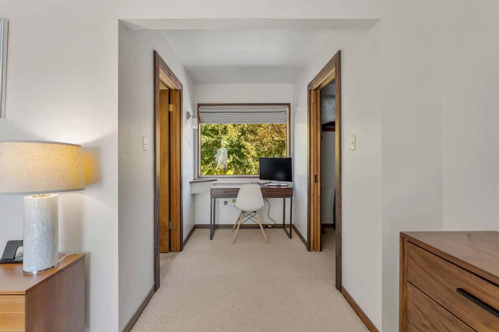 SeaBreeze Serenity - Sea Ranch ocean-view home with chef's kitchen, stone fireplace & private hot tub, dog friendly