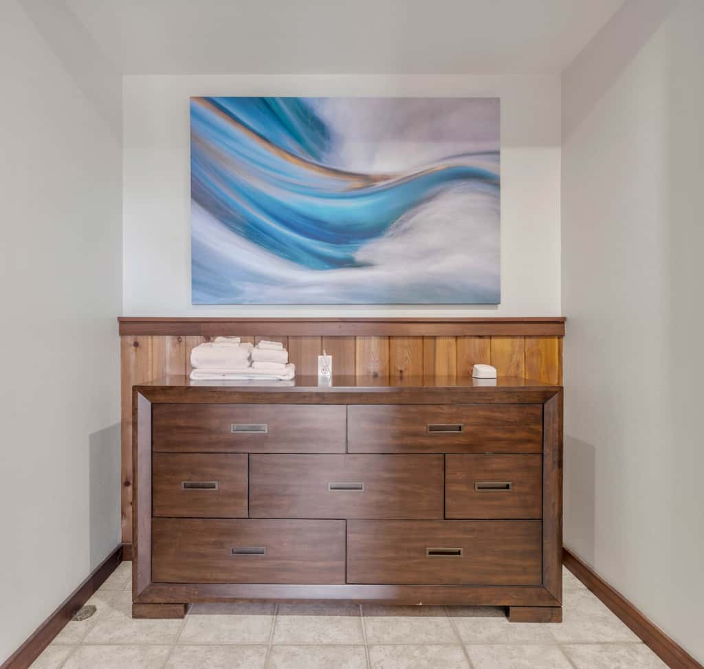 SeaBreeze Serenity - Sea Ranch ocean-view home with chef's kitchen, stone fireplace & private hot tub, dog friendly