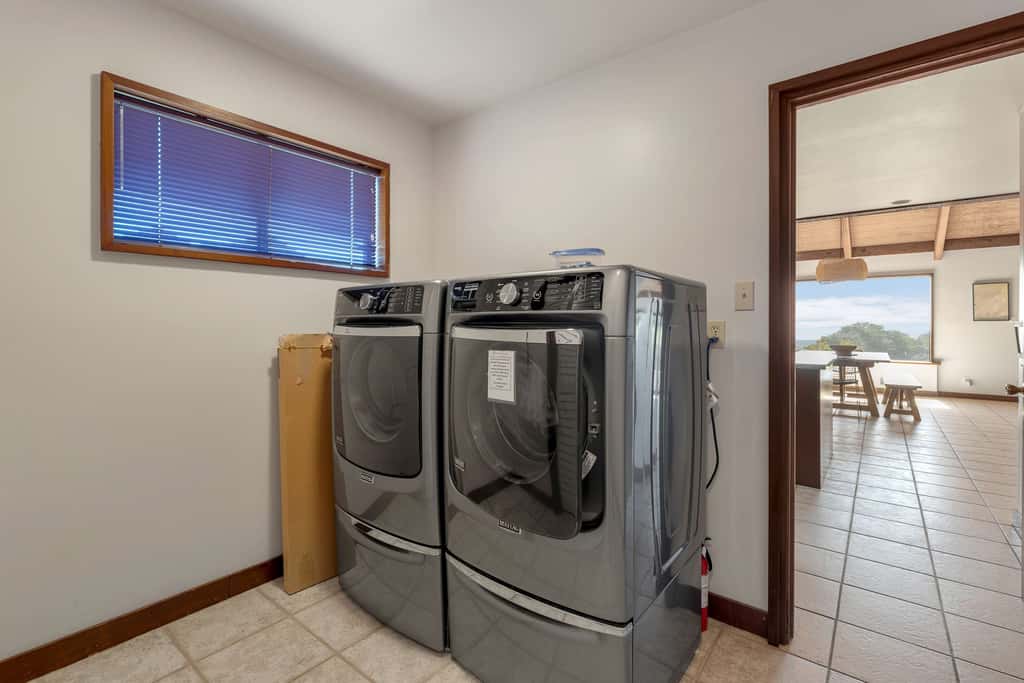 SeaBreeze Serenity - Sea Ranch ocean-view home with chef's kitchen, stone fireplace & private hot tub, dog friendly