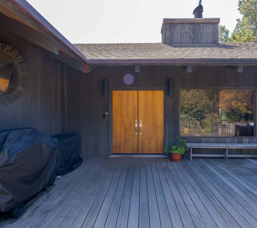 SeaBreeze Serenity - Sea Ranch ocean-view home with chef's kitchen, stone fireplace & private hot tub, dog friendly