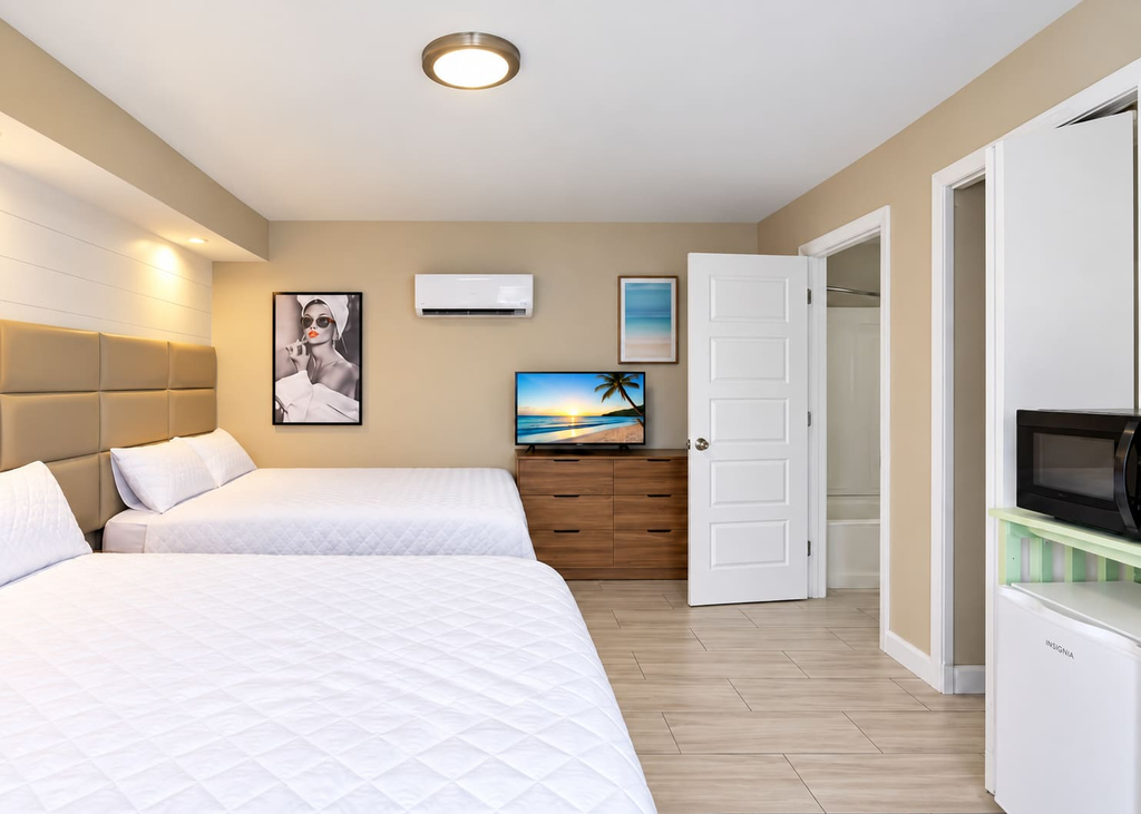 Tidal Retreat on Tenth | 214