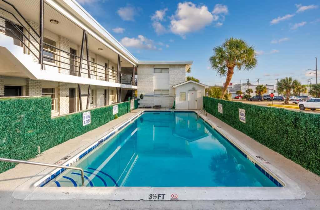 Beach Bliss at 300 Tenth | 109