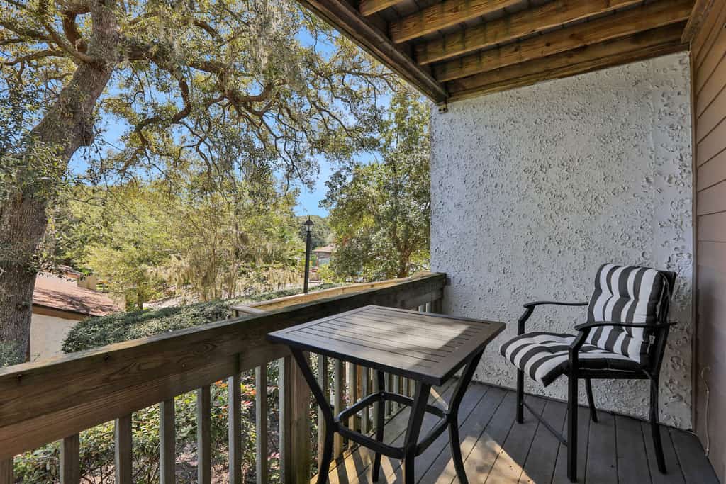 Amelia Island Retreat | Walk to Beach, Pool & Balcony