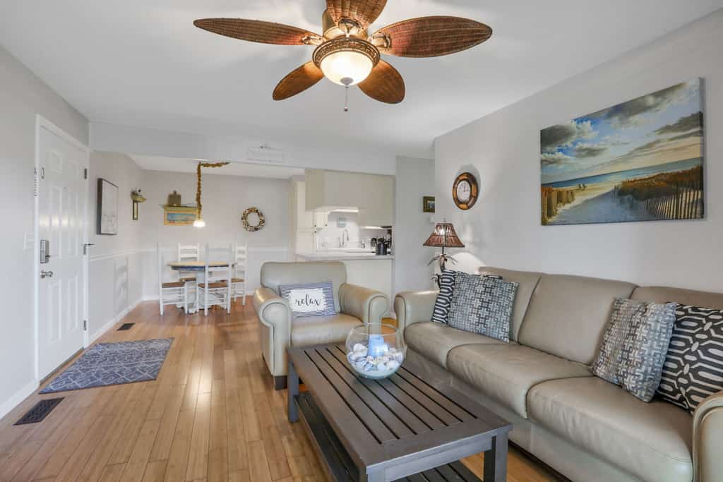 Amelia Island Retreat | Walk to Beach, Pool & Balcony