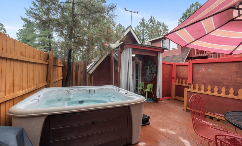 Zen Casita | Hot Tub & Firepit | Dog Friendly | Flagstaff