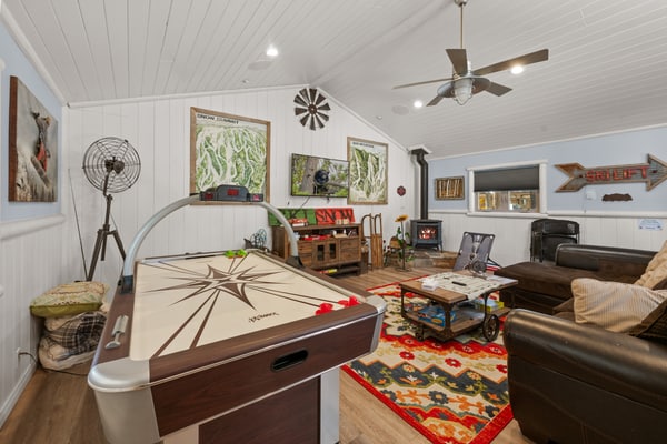 Big Bear Hot Tub | Game Room + Putting Green