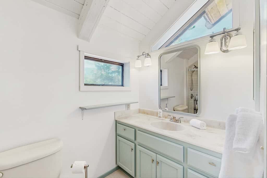 Architectural Retreat, Hot Tub, Gardens & Dog Yard
