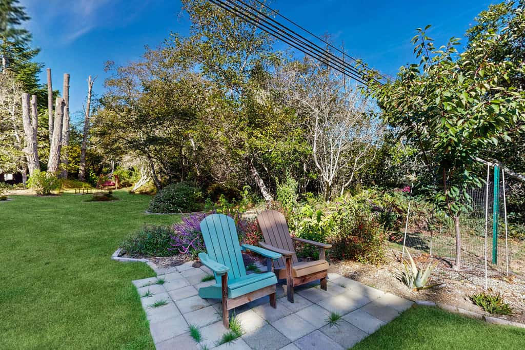 Architectural Retreat, Hot Tub, Gardens & Dog Yard