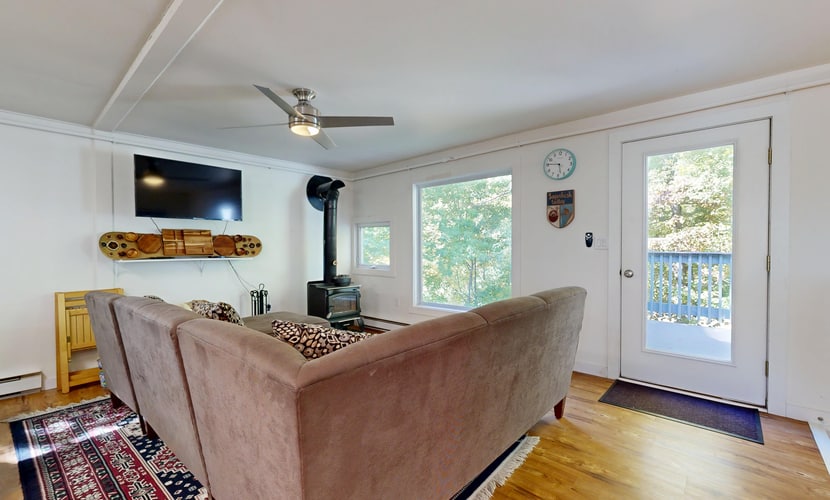 3BR w/ views, private deck, close to Sugarbush