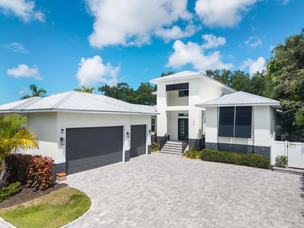 Luxe 5BR Retreat Minutes to Beach - Golf Cart - Heated Plunge Pool