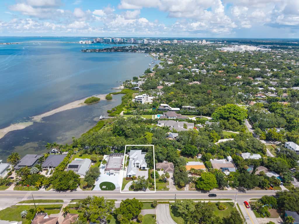 Luxe 5BR Retreat Minutes to Beach - Golf Cart - Heated Plunge Pool