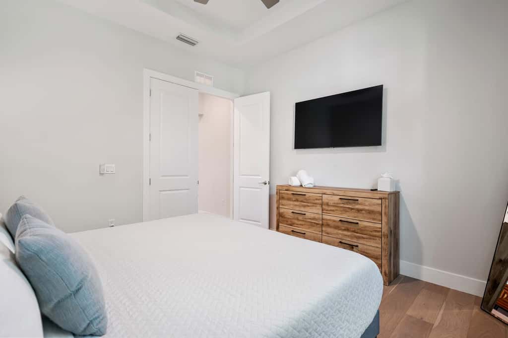 Luxe 5BR Retreat Minutes to Beach - Golf Cart - Heated Plunge Pool