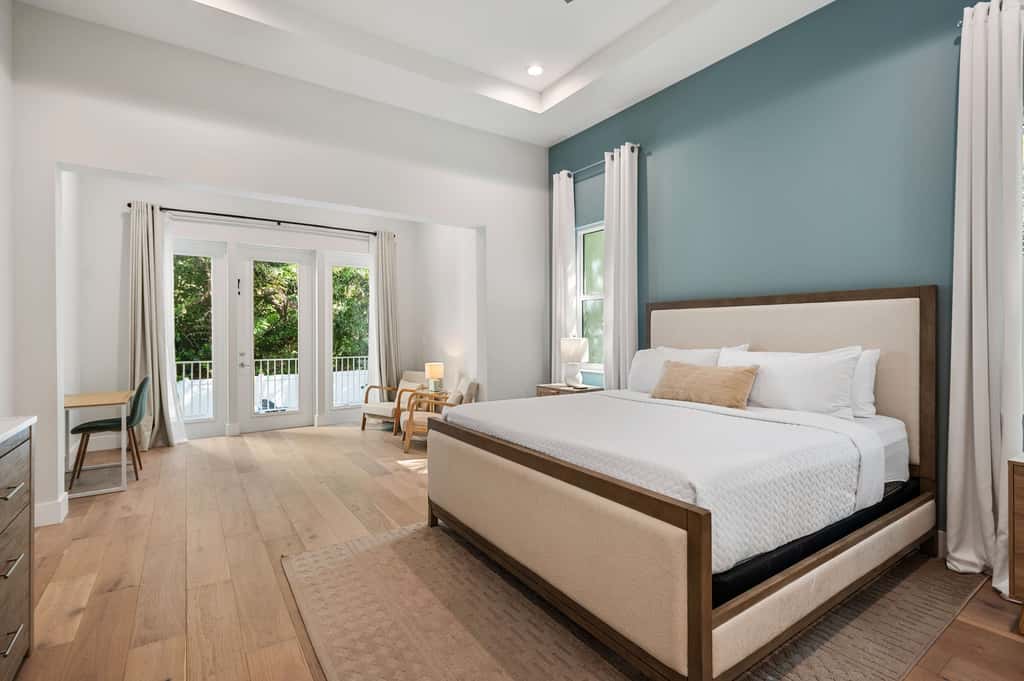 Luxe 5BR Retreat Minutes to Beach - Golf Cart - Heated Plunge Pool