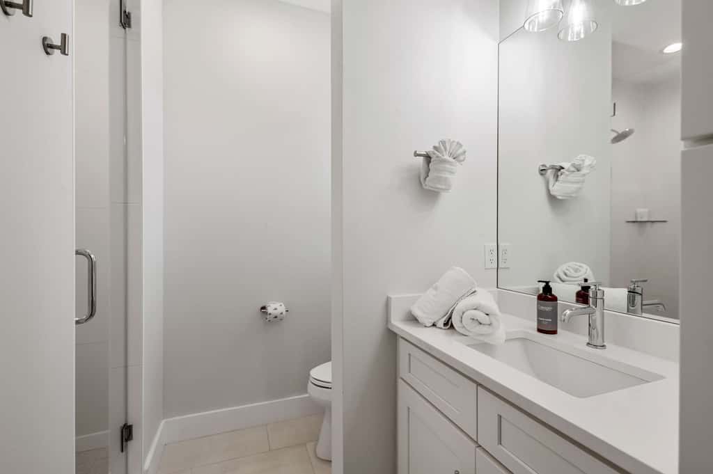 Luxe 5BR Retreat Minutes to Beach - Golf Cart - Heated Plunge Pool
