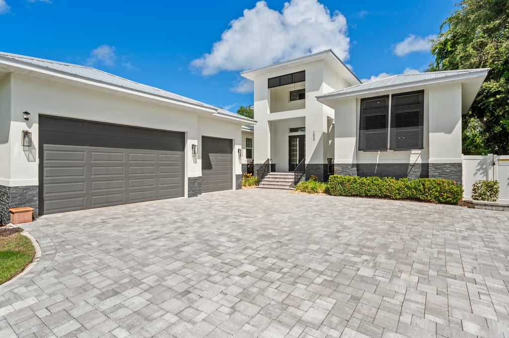 Luxe 5BR Retreat Minutes to Beach - Golf Cart - Heated Plunge Pool