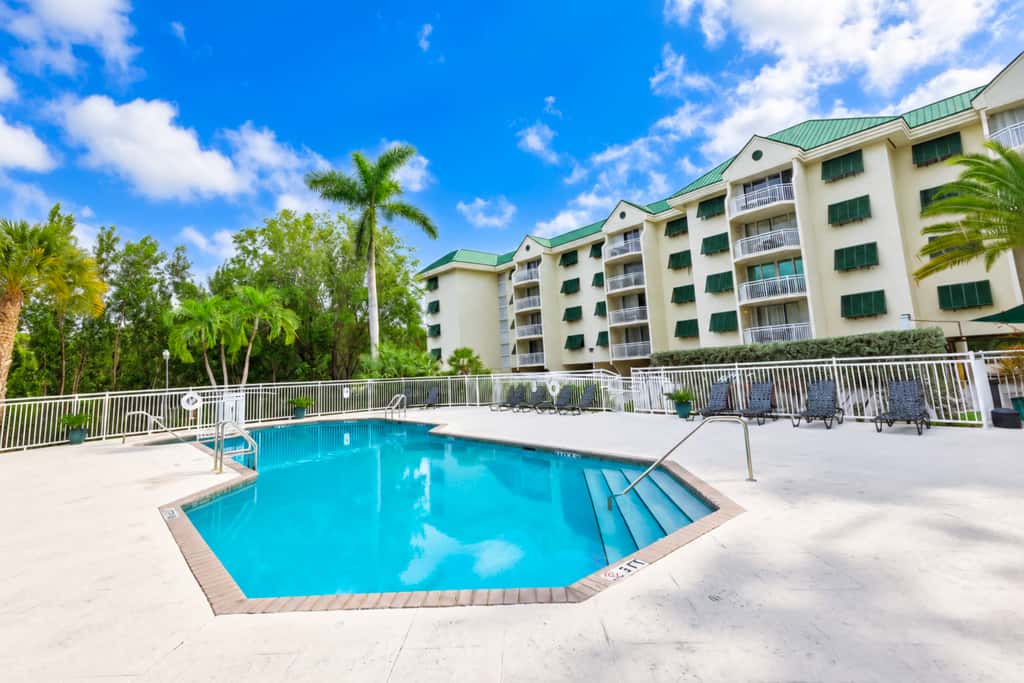 KWSS308 Sunrise Suites 308