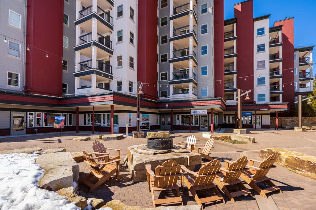 Torian Plum Plaza 803 -OSV-