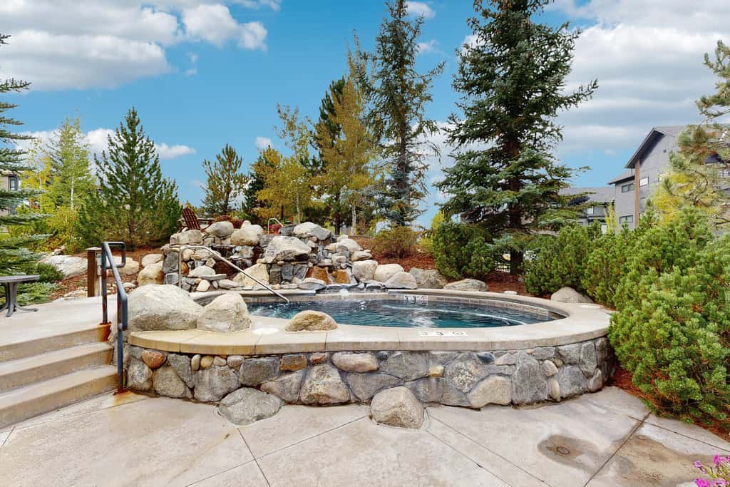 Trailhead Lodge 5116