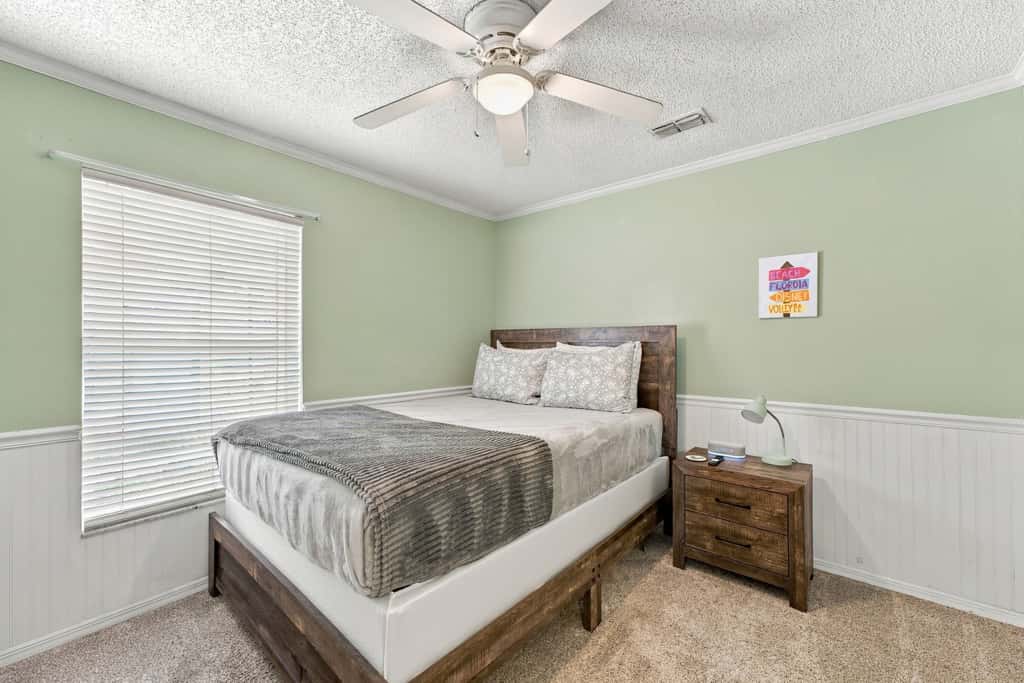 Sunny Stay At Davenport Lakes