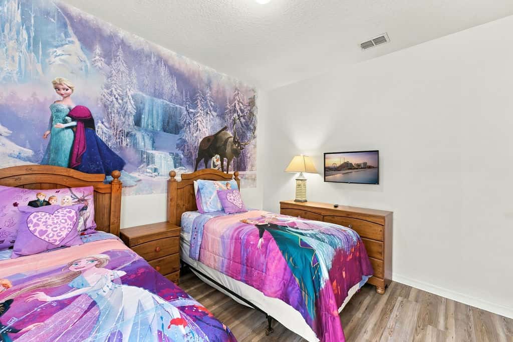 5BR Heated Pool & Spa Home Near Disney