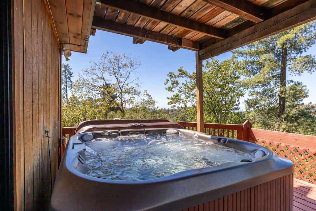 RidgeView | Hot Tub & Sauna | Wraparound Decks | Mountain Views | Idyllwild