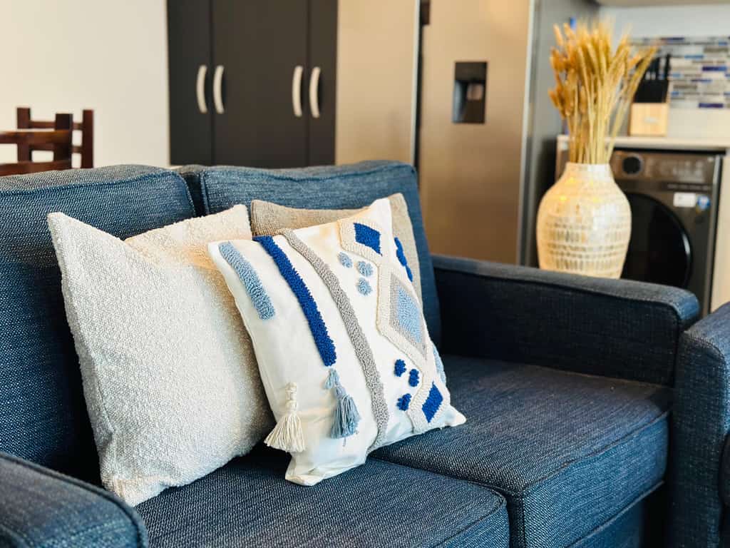 Welcome to this luxurious 16th-floor condo in Jacó, offering breathtaking mountain views from a beautiful terrace. Just a short walk from Jacó Beach and minutes from the town center, this condo is the perfect blend of comfort and convenience. The open-concept living space is filled with natural light, featuring a well-equipped kitchen and a cozy living room that opens to the terrace. The master bedroom boasts a comfortable queen bed, from the room you can wake up each morning to the sight of the sun rising over the mountains. Within the residential complex, enjoy access to three sparkling pools, a BBQ area, a playground for children, a well-equipped gym, and a dedicated workspace, ensuring that both relaxation and productivity are at your fingertips. The secure, well-maintained grounds provide a safe and welcoming environment for you and your family. Its prime location allows you to easily explore Jacó’s vibrant restaurants, shops, and nightlife, or enjoy the nearby beach. Whether you’re here to relax, adventure, or experience local culture, this condo is the perfect home base. Book your stay today and discover the best of Jacó from this stunning, well-appointed home.