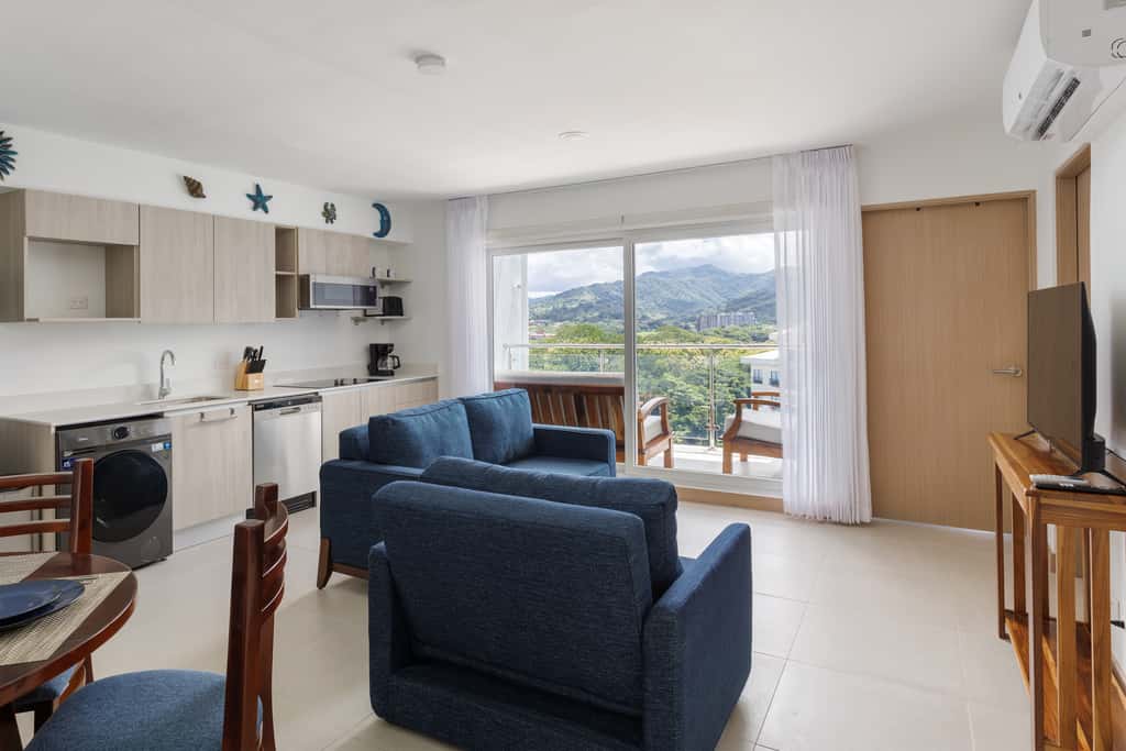 Viva Jaco 1605 Modern Mountain View Apartment 