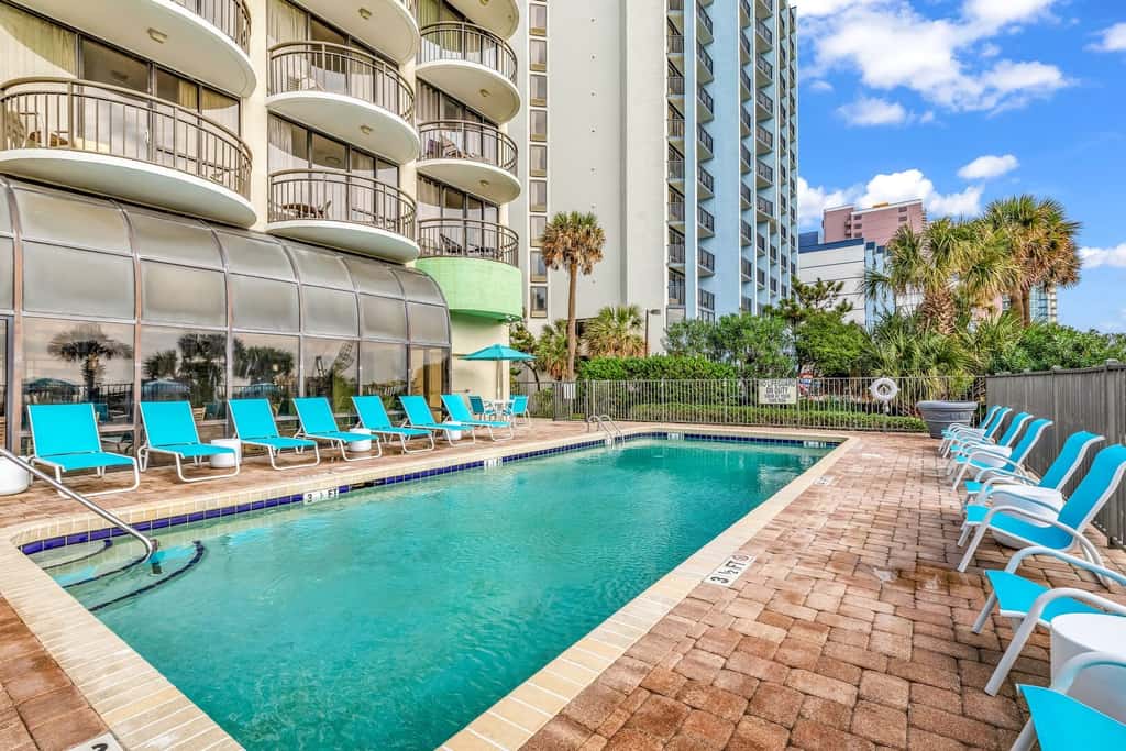 Ocean Views & Coastal Comfort at Meridian Plaza 508