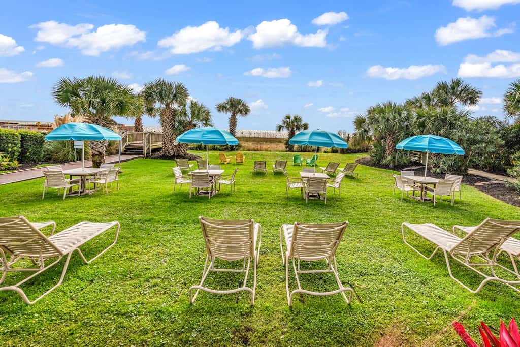 Ocean Views & Coastal Comfort at Meridian Plaza 508