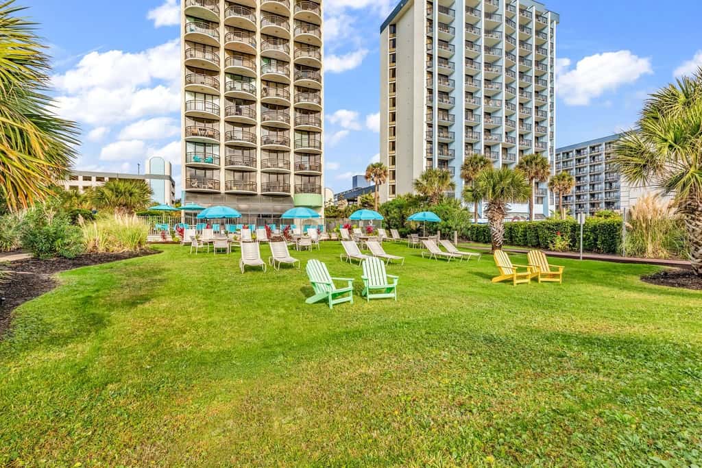 Ocean Views & Coastal Comfort at Meridian Plaza 508
