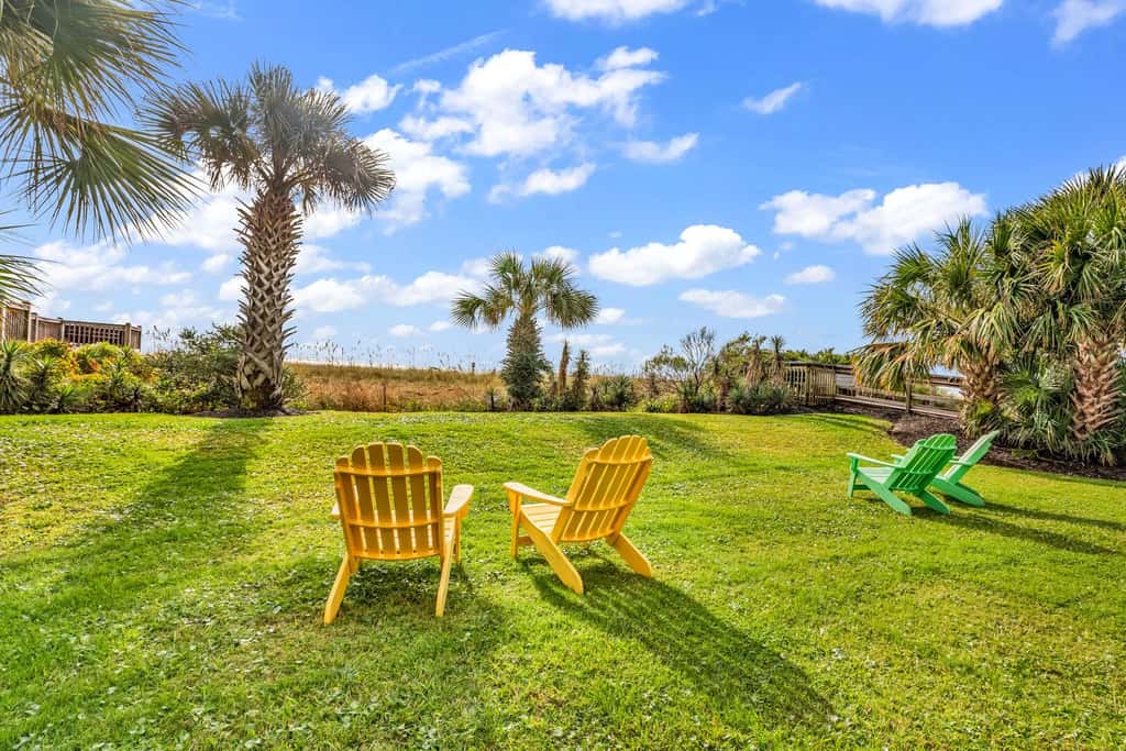 Ocean Views & Coastal Comfort at Meridian Plaza 508