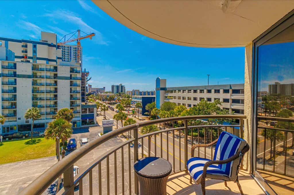 Ocean Views & Coastal Comfort at Meridian Plaza 508