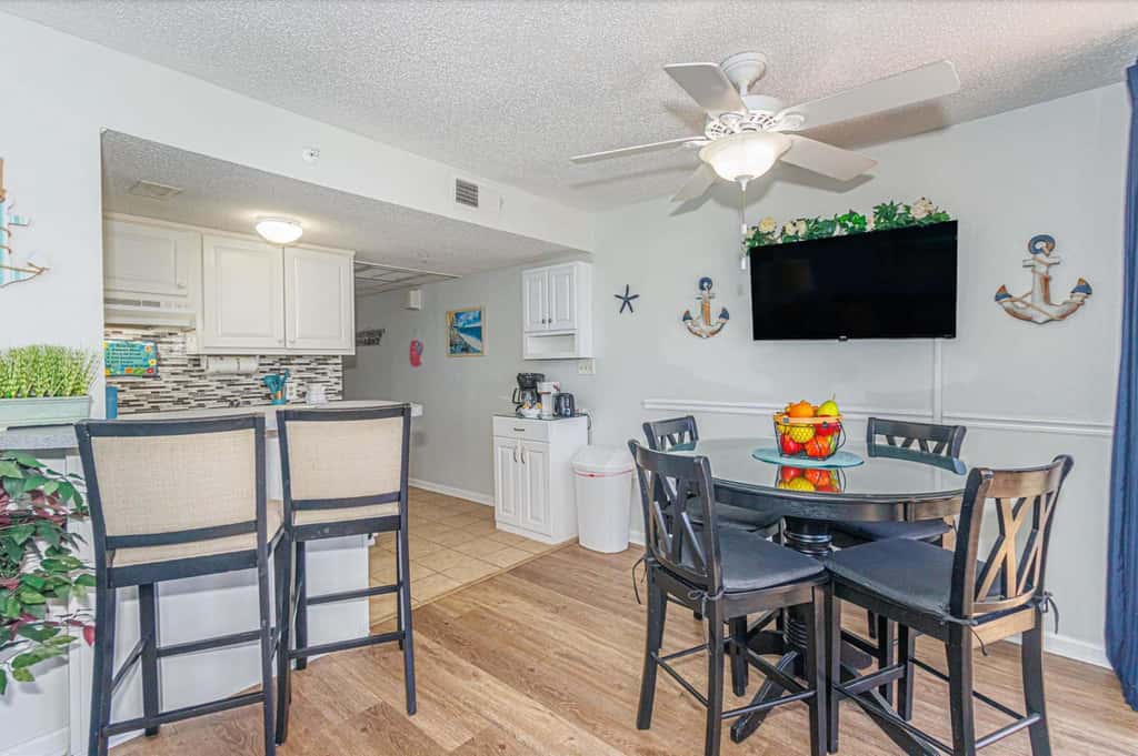 Ocean Views & Coastal Comfort at Meridian Plaza 508