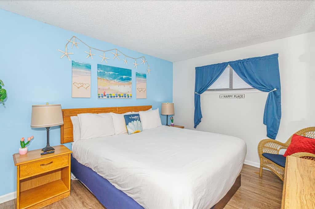 Ocean Views & Coastal Comfort at Meridian Plaza 508