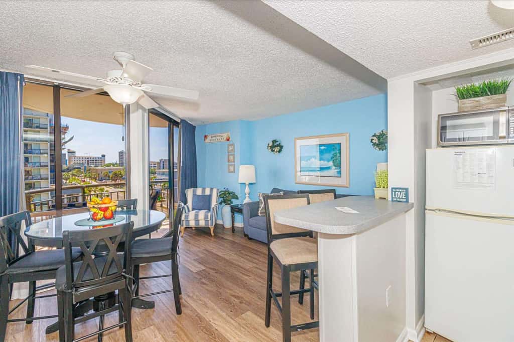 Ocean Views & Coastal Comfort at Meridian Plaza 508
