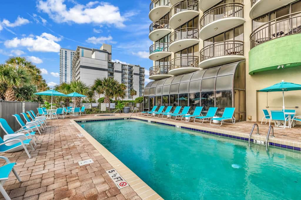 Ocean Views & Resort-Style Relaxation at Meridian Plaza 507
