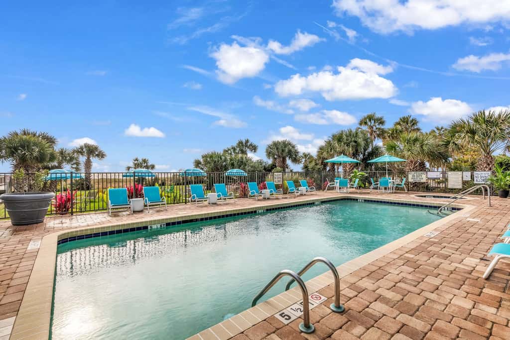 Ocean Views & Resort-Style Relaxation at Meridian Plaza 507