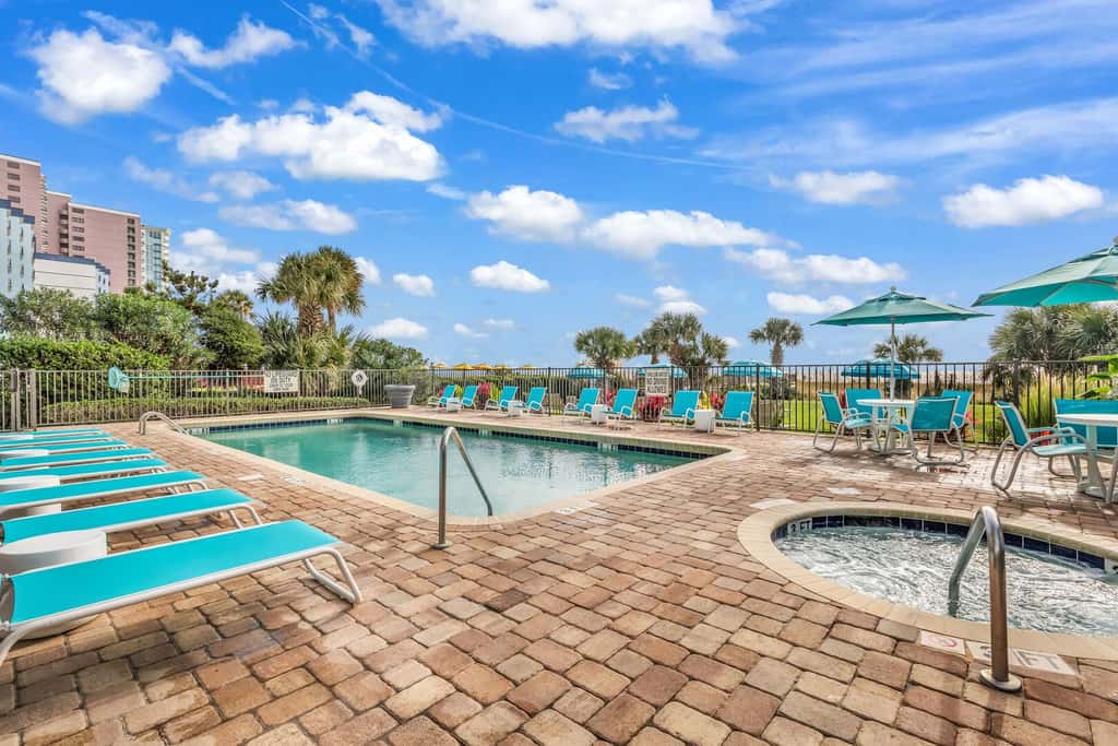 Ocean Views & Resort-Style Relaxation at Meridian Plaza 507