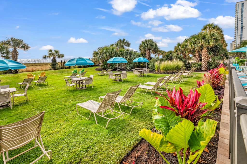 Ocean Views & Resort-Style Relaxation at Meridian Plaza 507