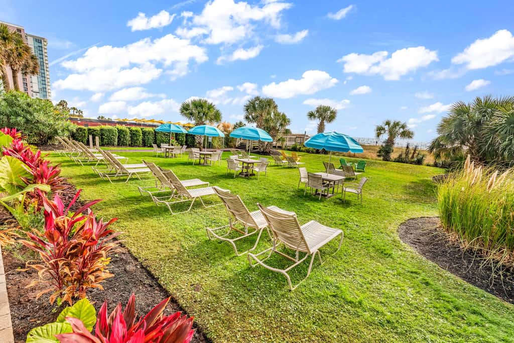 Ocean Views & Resort-Style Relaxation at Meridian Plaza 507