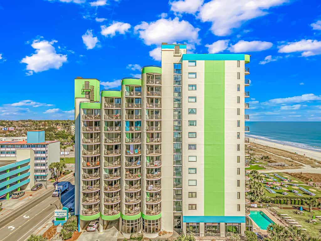 Ocean Views & Resort-Style Relaxation at Meridian Plaza 507