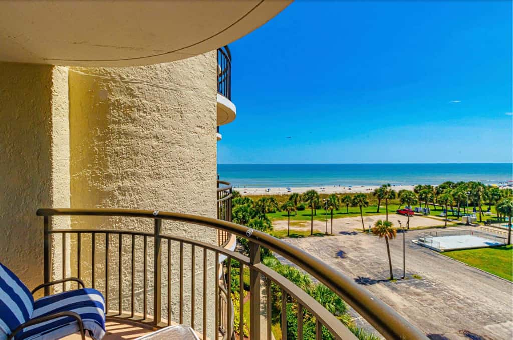 Ocean Views & Resort-Style Relaxation at Meridian Plaza 507